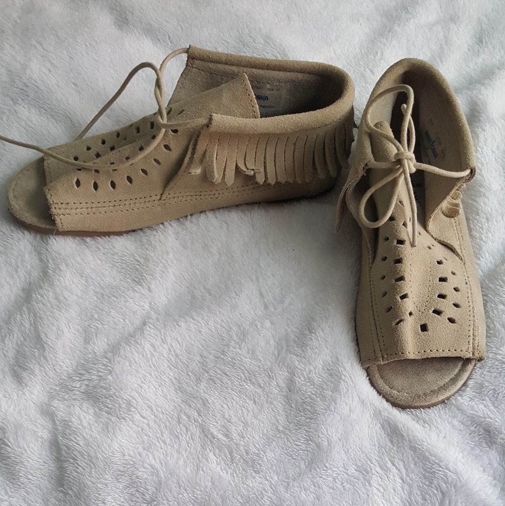 Minnetonka Lyra Fringe Flats